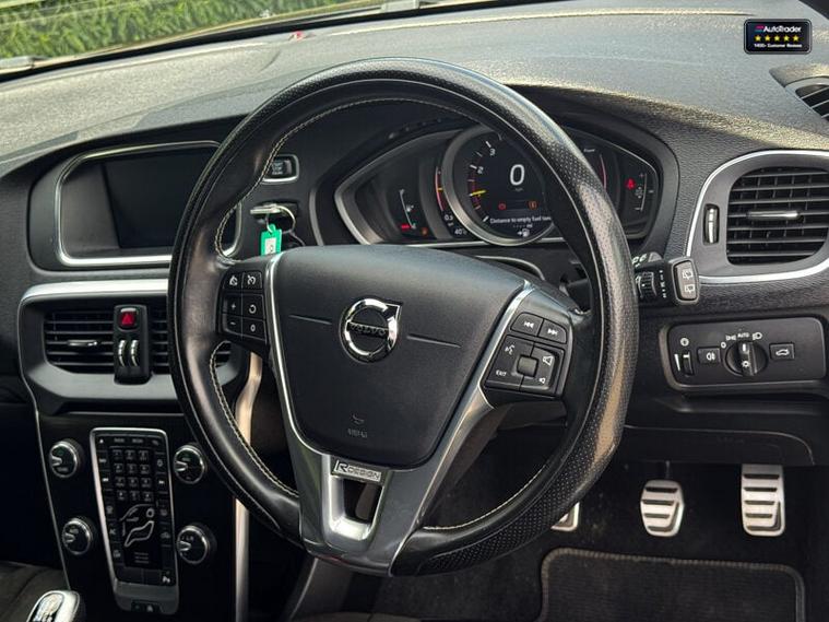 Volvo Volvo V40
