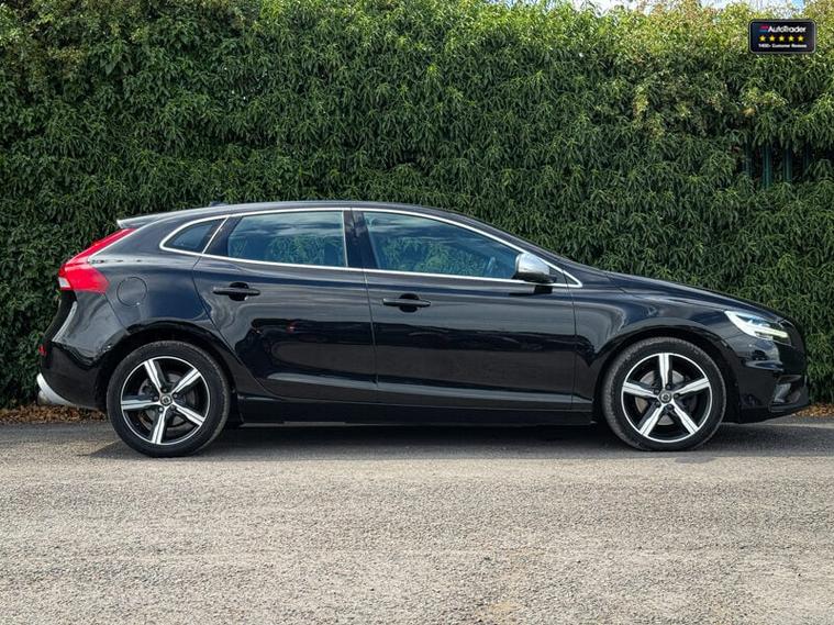 Volvo Volvo V40