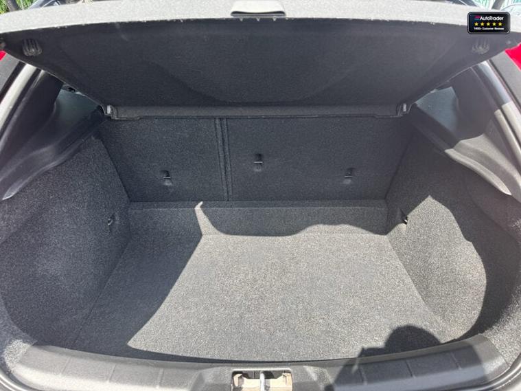 Volvo Volvo V40