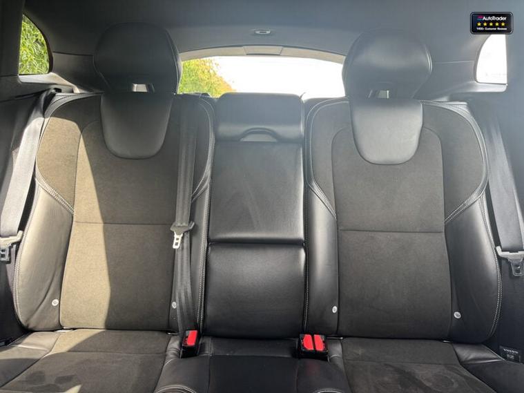 Volvo Volvo V40