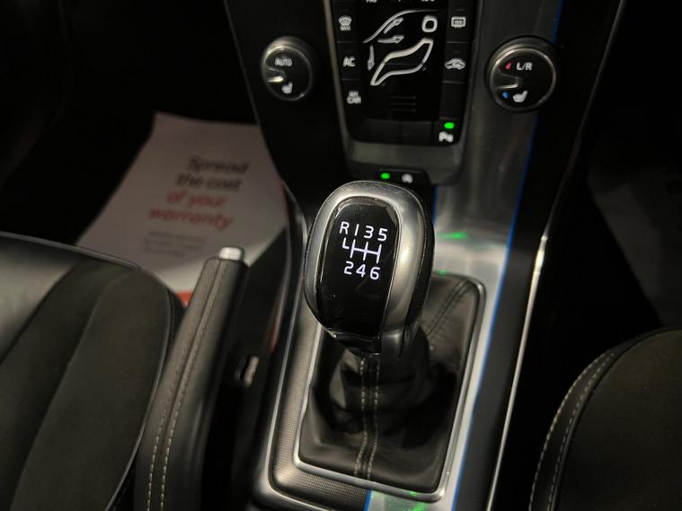 Volvo Volvo V40