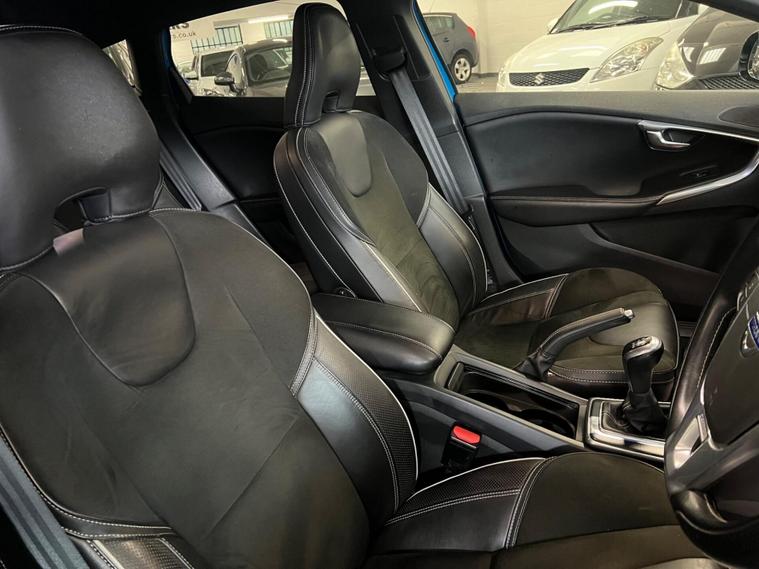 Volvo Volvo V40