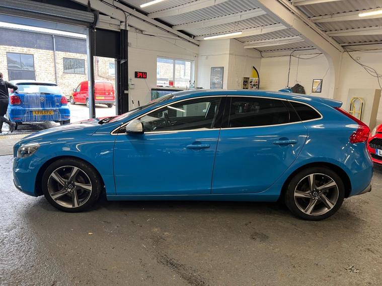 Volvo Volvo V40