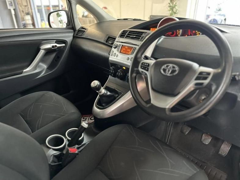 Toyota Toyota Verso