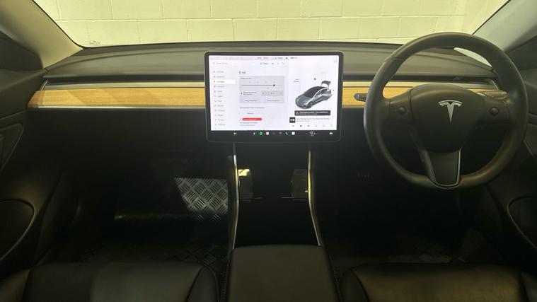 Tesla Tesla Model 3