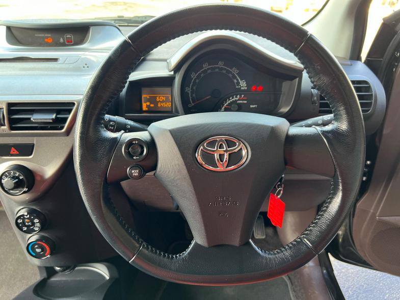 Toyota Toyota iQ