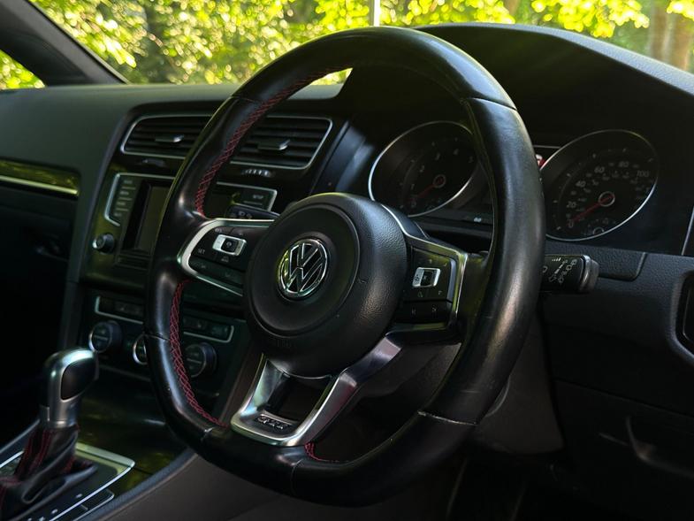 Volkswagen Volkswagen Golf GTi