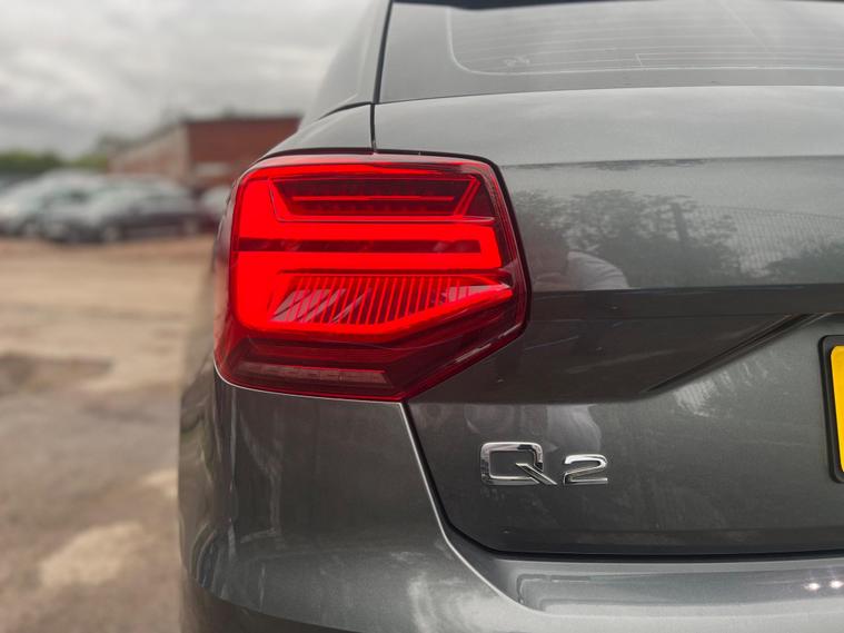 Audi Audi Q2