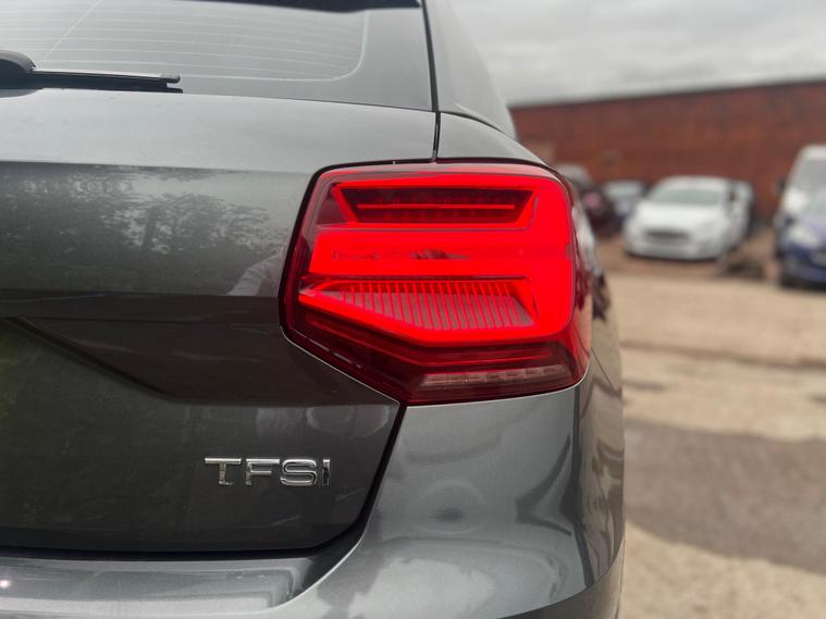 Audi Audi Q2
