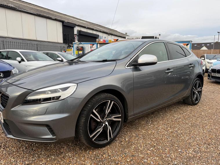 Volvo Volvo V40