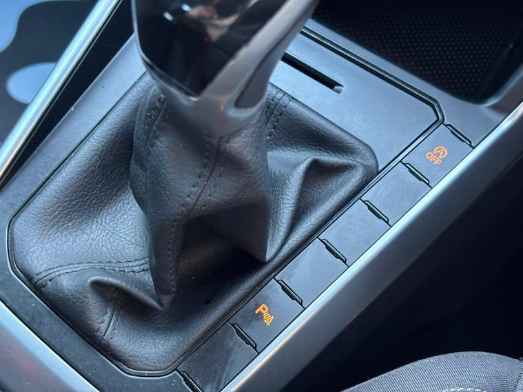 Volkswagen Polo — photo 37