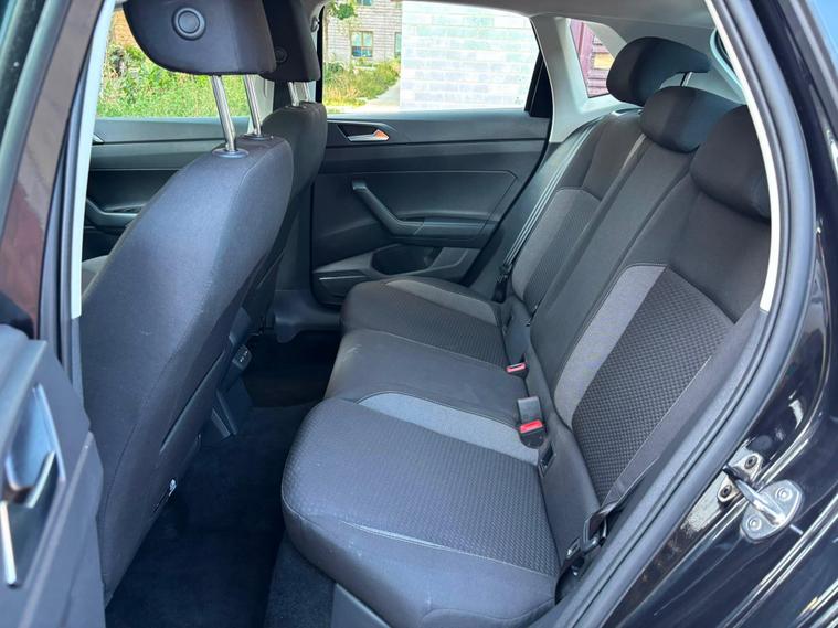 Volkswagen Polo — photo 40