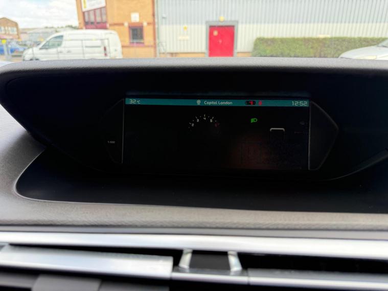 Citroen C4 Picasso — photo 32