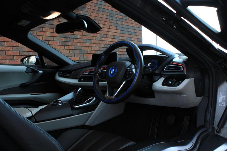 BMW BMW i8