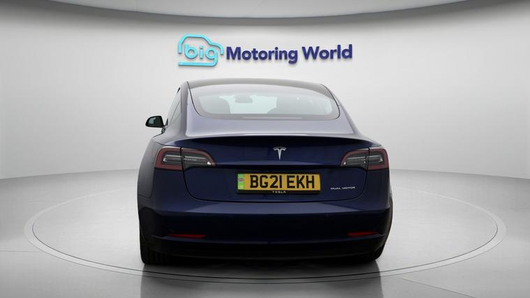 Tesla Tesla Model 3