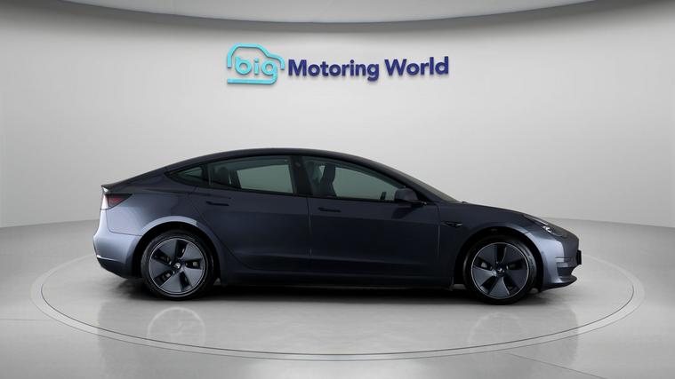 Tesla Tesla Model 3