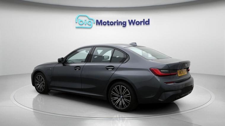 BMW BMW 330