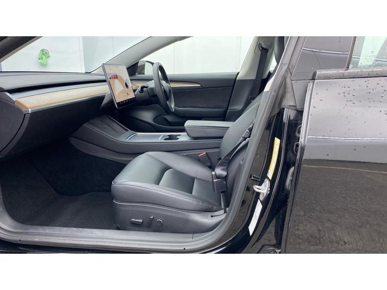 Tesla Tesla Model 3