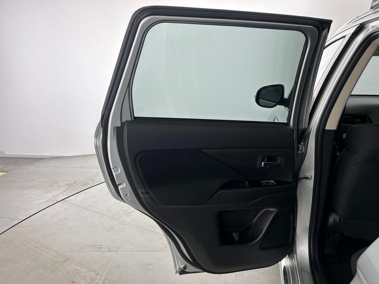Mitsubishi Mitsubishi Outlander