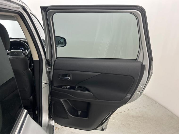 Mitsubishi Mitsubishi Outlander