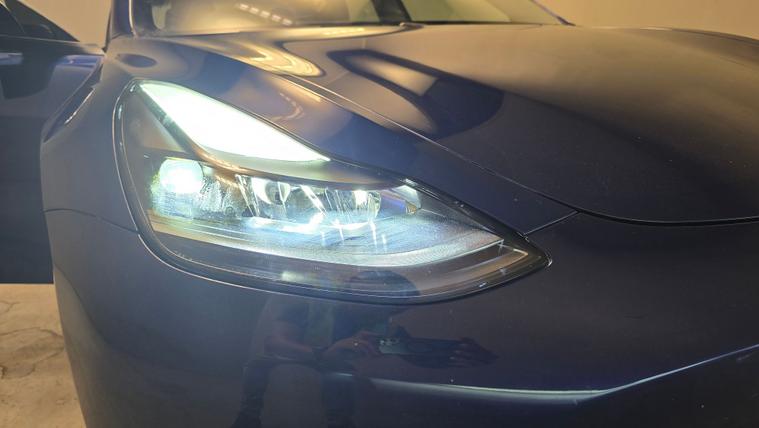 Tesla Tesla Model 3