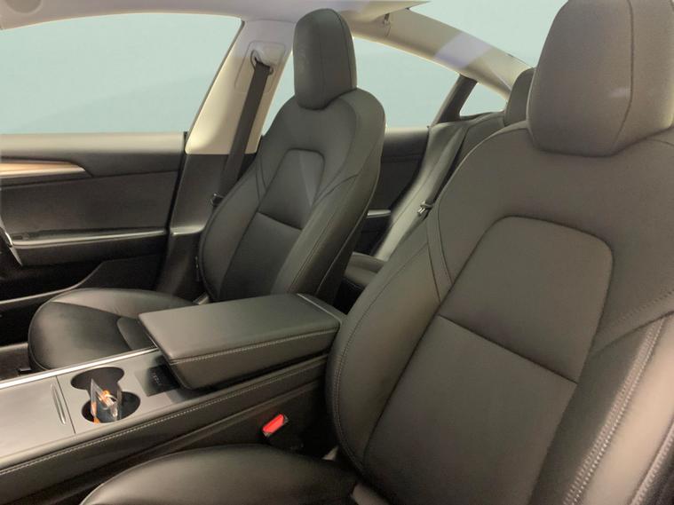 Tesla Tesla Model 3