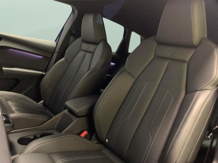 Audi Audi Q4