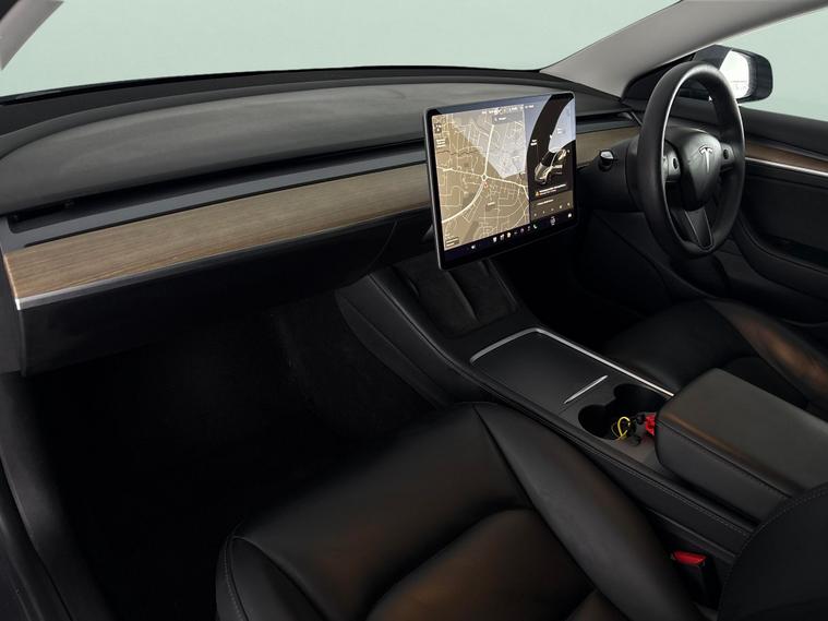 Tesla Tesla Model 3