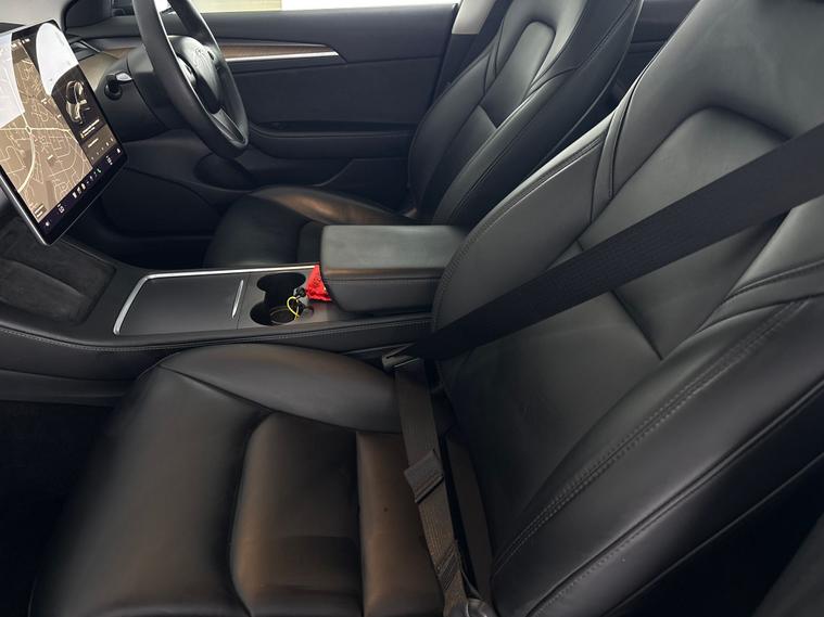 Tesla Tesla Model 3