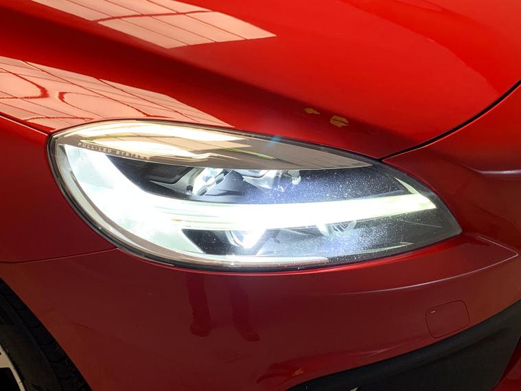Volvo Volvo V40