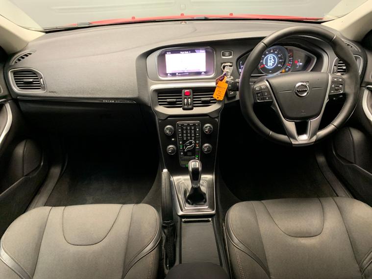Volvo Volvo V40