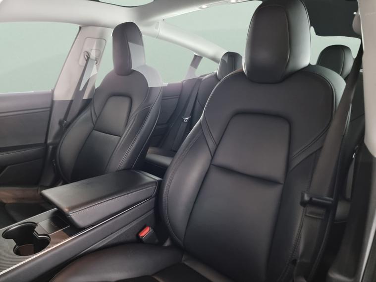 Tesla Tesla Model 3