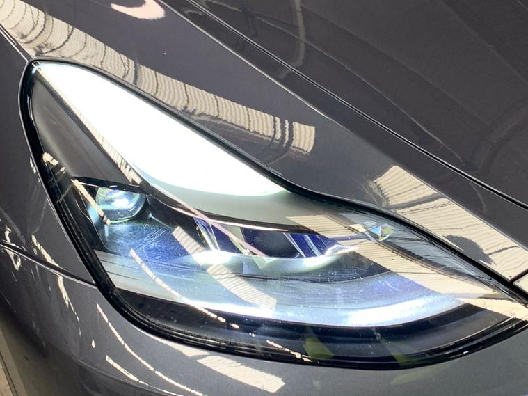 Tesla Tesla Model Y