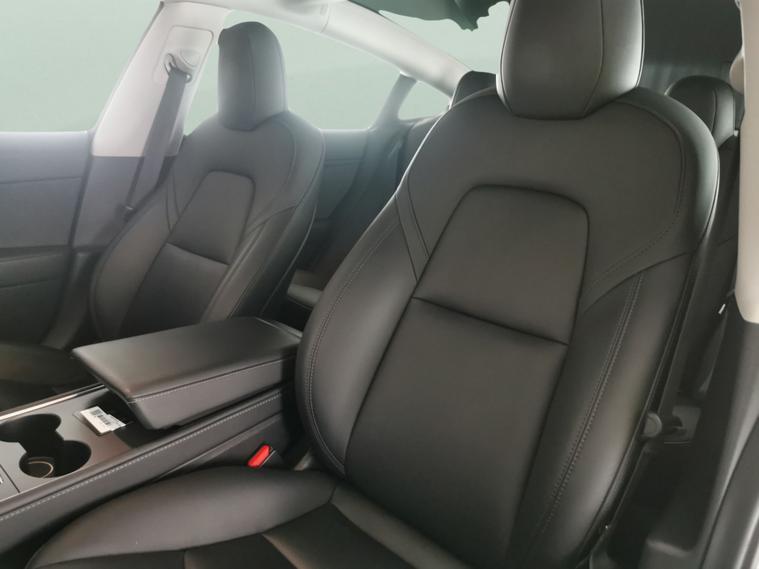 Tesla Tesla Model 3