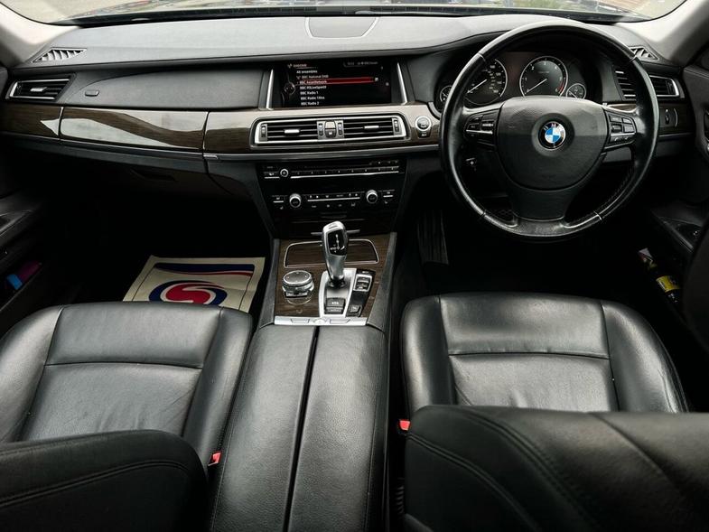 BMW BMW 730