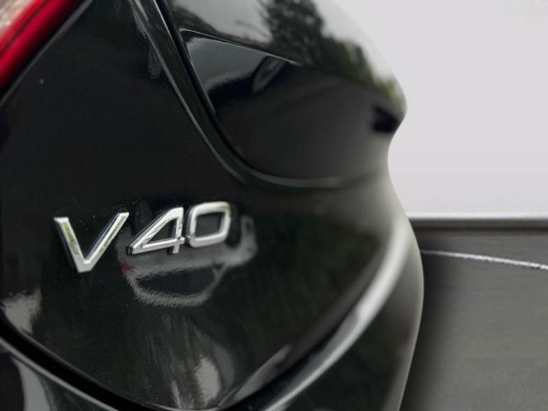 Volvo Volvo V40