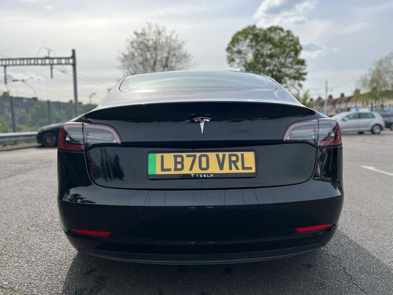 Tesla Tesla Model 3