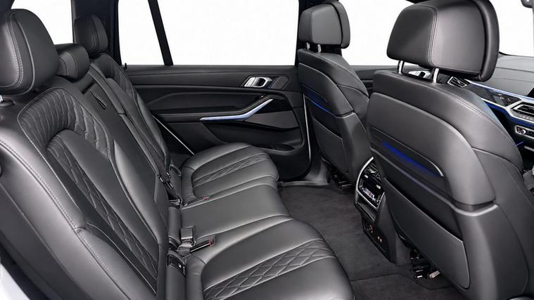 BMW X7 — photo 17