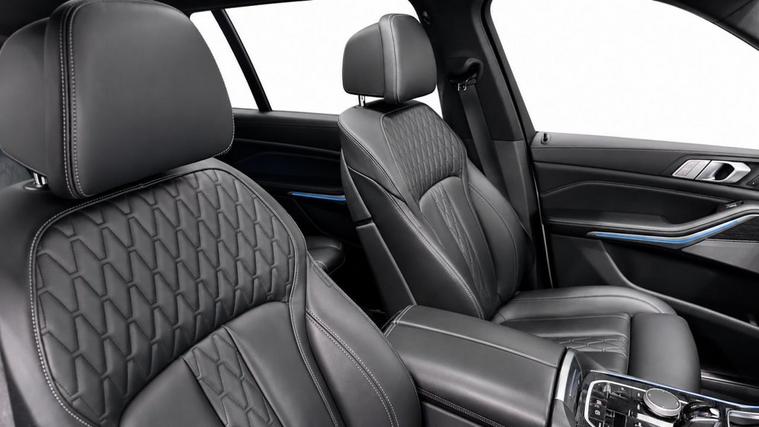 BMW X7 — photo 18
