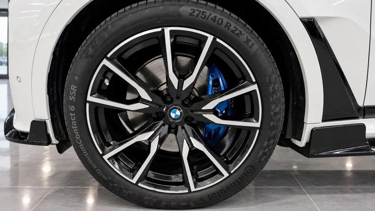 BMW X7 — photo 26