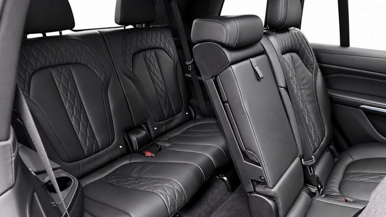 BMW X7 — photo 34