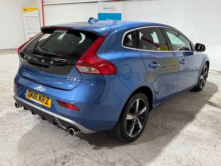 Volvo Volvo V40