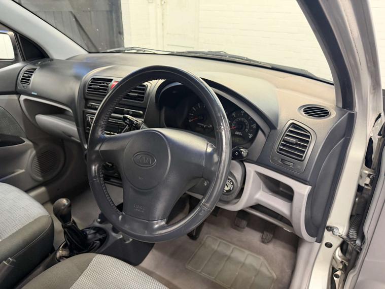 KIA PICANTO — photo 12