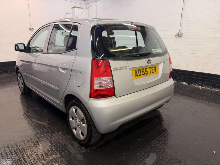 KIA PICANTO — photo 7