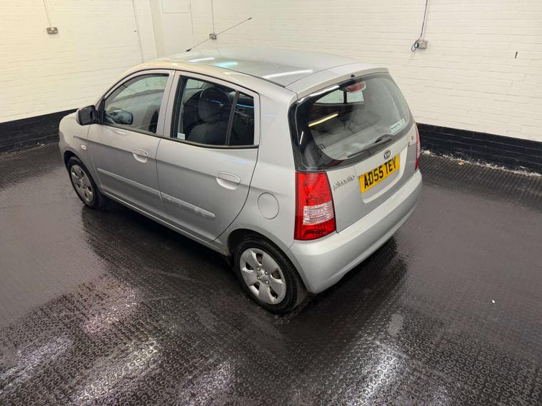 KIA PICANTO — photo 8