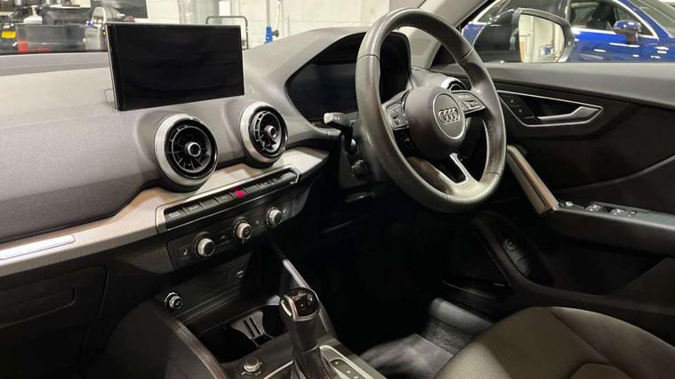 Audi Audi Q2