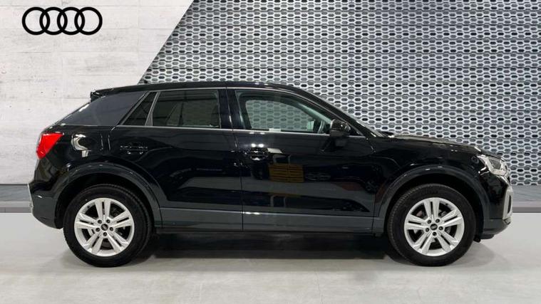Audi Audi Q2