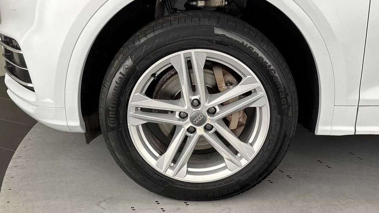 Audi Audi Q5