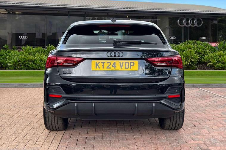 Audi Audi Q3
