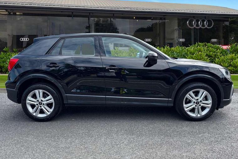 Audi Audi Q2
